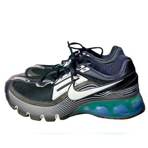 NIKE AIR MAX, men’s size 9.5